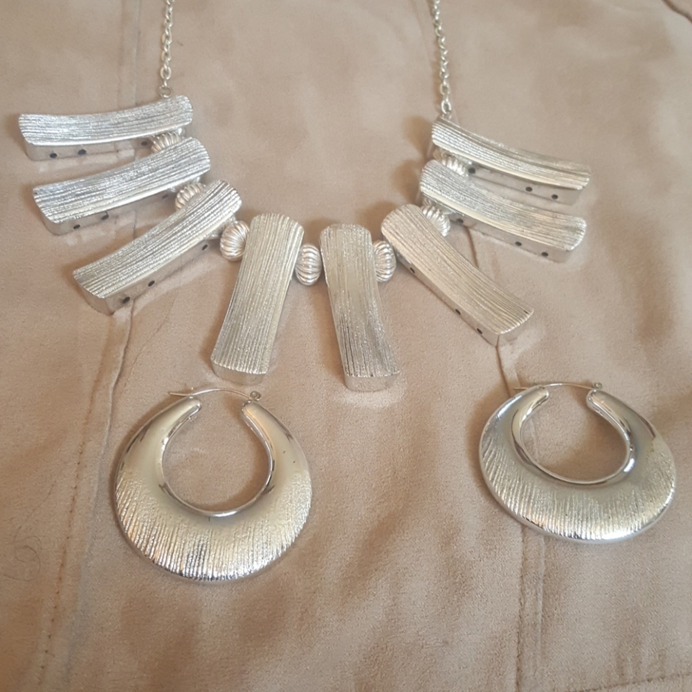 Costume jewlery